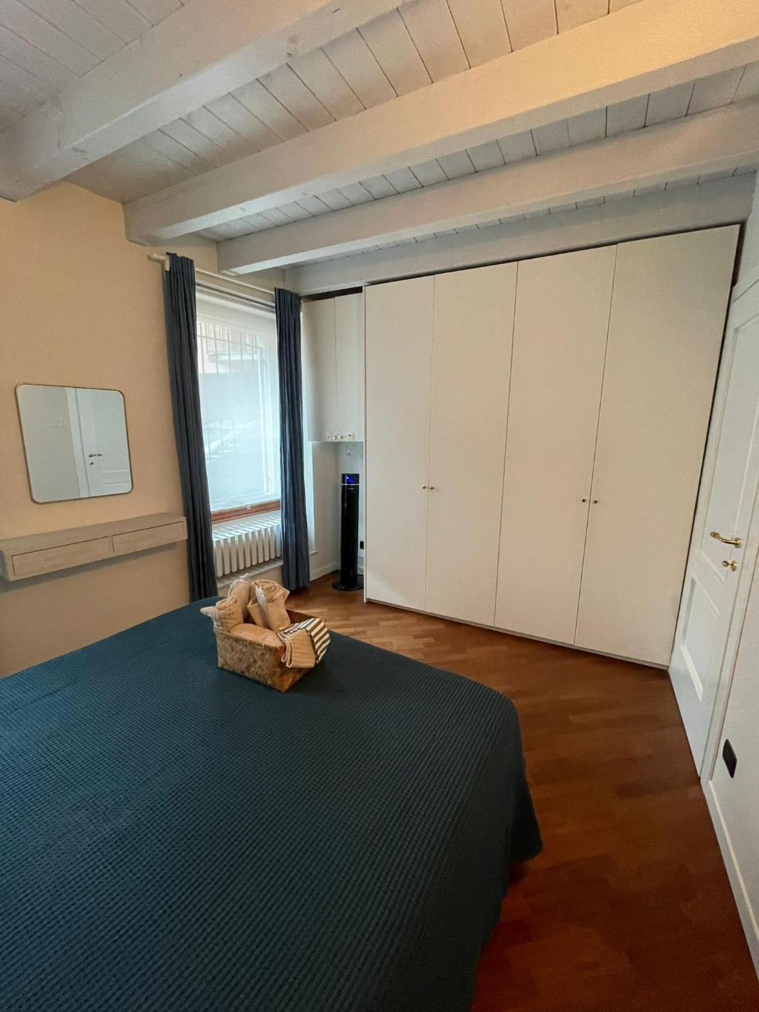 Amelie Apartment Дезенцано-дель-Гарда Экстерьер фото